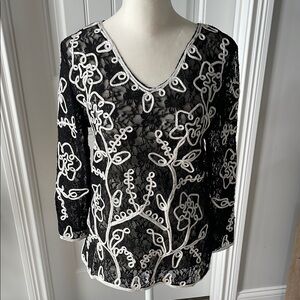 Once Again Black and White Lace Top (size small)